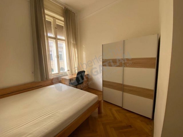 Eladó téglalakás, Budapesten, VI. kerületben 108 M Ft