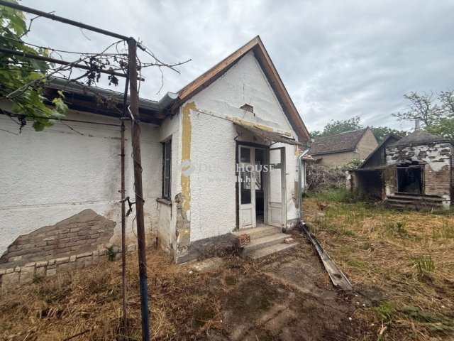 Eladó családi ház, Siklóson 14.9 M Ft, 3 szobás