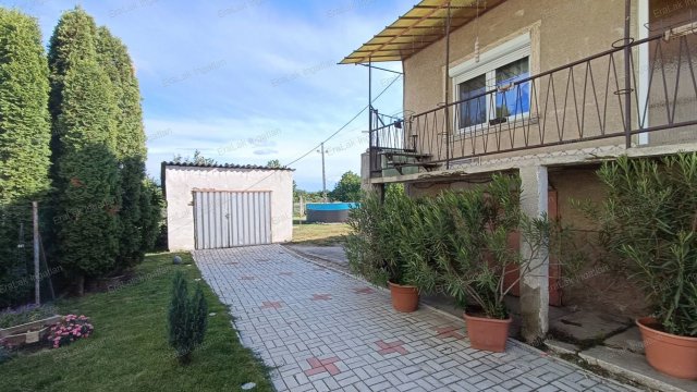 Eladó családi ház, Nyúlon 64 M Ft, 3 szobás
