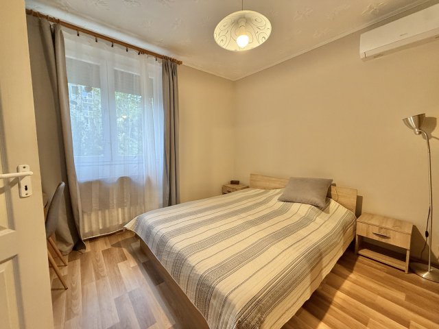 Eladó panellakás, Pakson 49.99 M Ft, 2 szobás