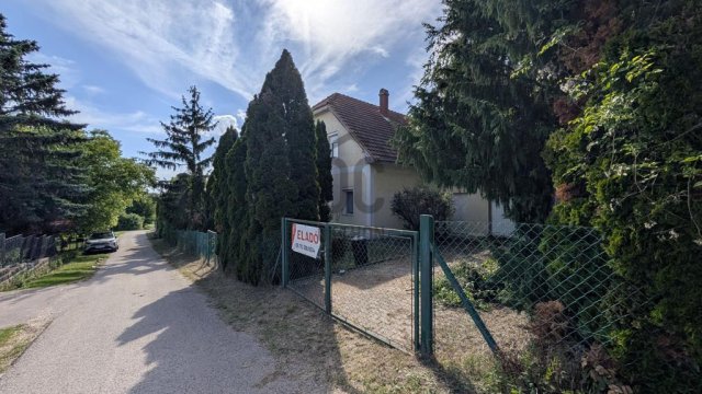 Eladó családi ház, Balatonkenesén 148.5 M Ft, 5 szobás
