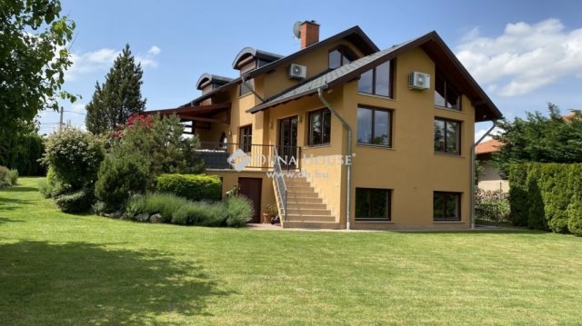 Eladó családi ház, Piliscsabán 229.9 M Ft, 5 szobás