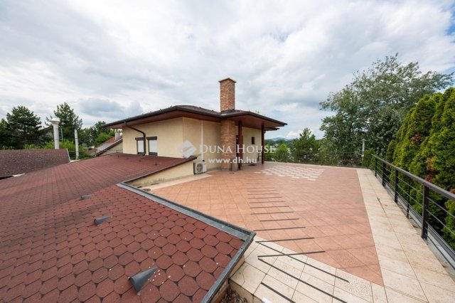 Eladó üzlethelyiség, Dunakeszin 500 M Ft / költözzbe.hu
