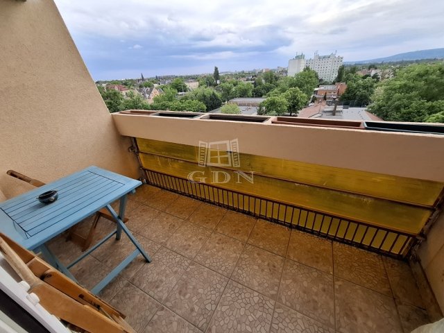 Eladó panellakás, Budapesten, XV. kerületben 68 M Ft, 3 szobás