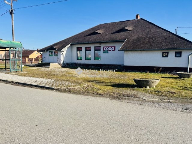 Kiadó üzlethelyiség, Körmenden 250 E Ft / hó