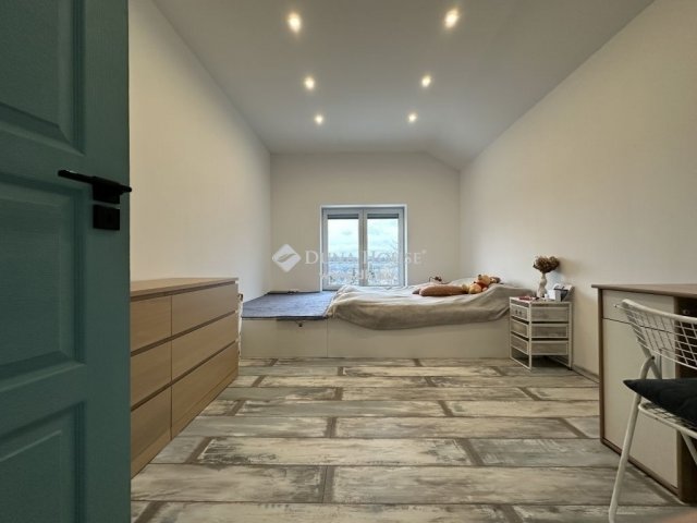 Eladó családi ház, Gödöllőn 279.9 M Ft, 5 szobás