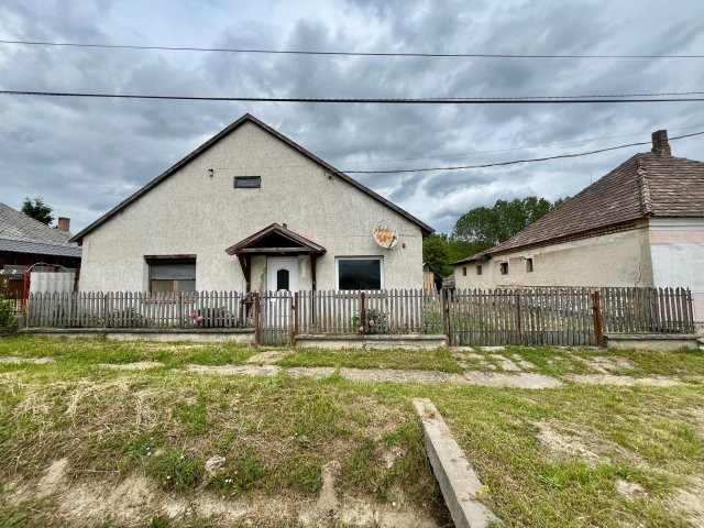 Eladó családi ház, Kisbéren 21.5 M Ft, 4 szobás