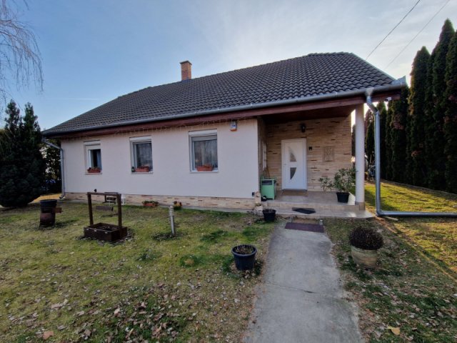 Eladó családi ház, Dabason 89.9 M Ft, 3+1 szobás