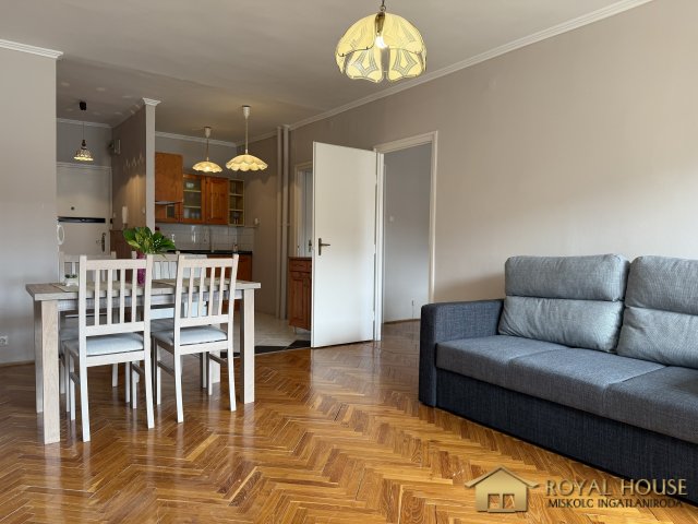 Eladó panellakás, Miskolcon 34.9 M Ft, 2 szobás