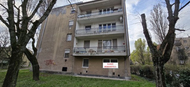 Eladó téglalakás, Budapesten, III. kerületben, Gyenes utcában