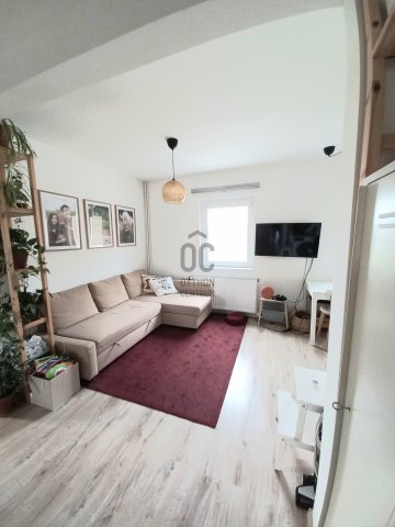 Eladó családi ház, Székesfehérvárott 160 M Ft, 8 szobás