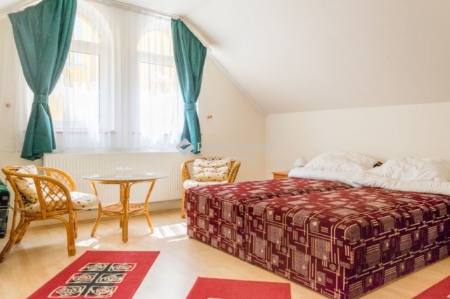 Eladó hotel, Dédestapolcsányban 525.2 M Ft, 21 szobás