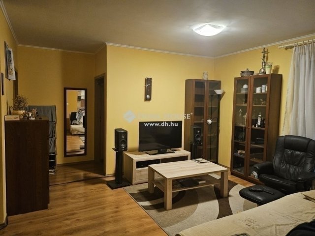 Eladó téglalakás, Budapesten, X. kerületben 93 M Ft, 3 szobás