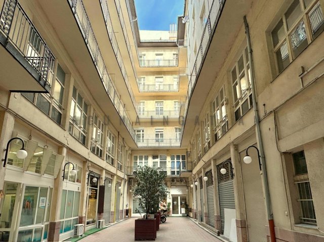Kiadó téglalakás, albérlet, Budapesten, V. kerületben, 1 szobás