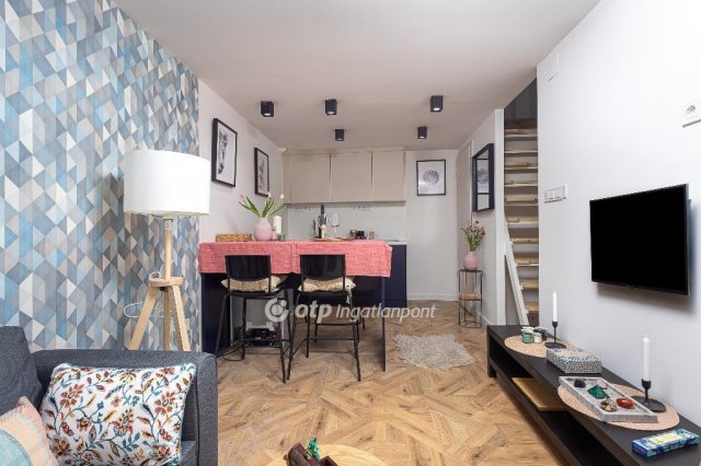 Eladó téglalakás, Budapesten, VI. kerületben 50 M Ft, 2 szobás