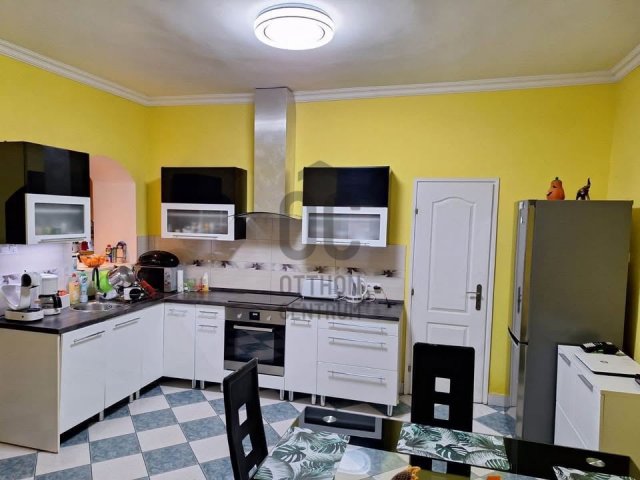 Eladó családi ház, Győrött 99.9 M Ft, 3 szobás