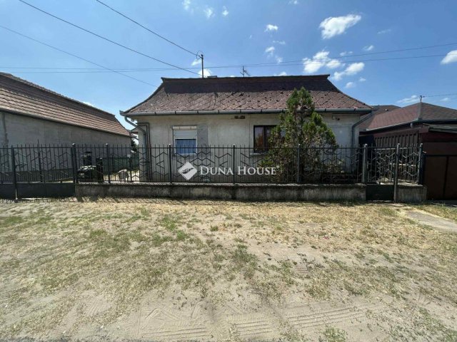 Eladó családi ház, Monorierdőn 42 M Ft, 2 szobás
