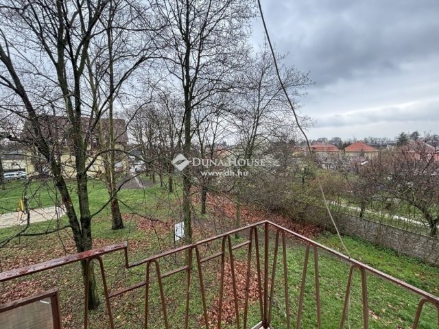 Eladó téglalakás, Nyergesújfaluban 36.99 M Ft, 2 szobás