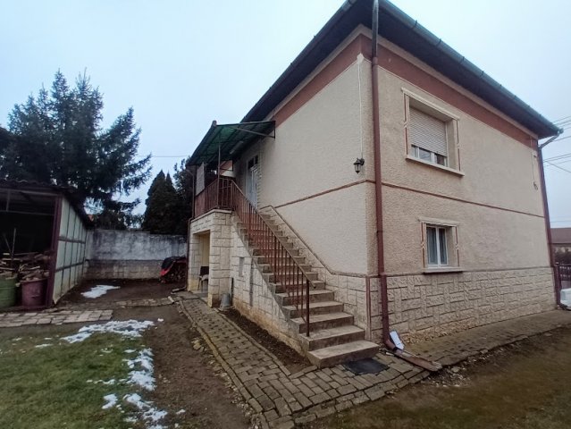 Eladó családi ház, Ózdon 23.9 M Ft, 4 szobás