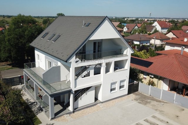 Eladó ikerház, Taksonyon 84.9 M Ft, 4 szobás