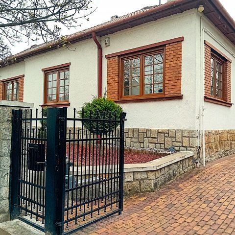 Eladó családi ház, Nyíregyházán 119.9 M Ft, 3 szobás