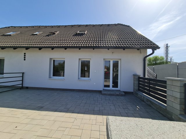 Eladó téglalakás, Ercsiben 43.5 M Ft, 3 szobás
