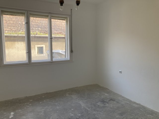 Eladó családi ház, Táskán 17.9 M Ft, 4 szobás