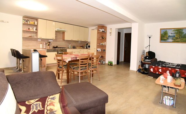 Eladó családi ház, Pécsett 122 M Ft, 4 szobás