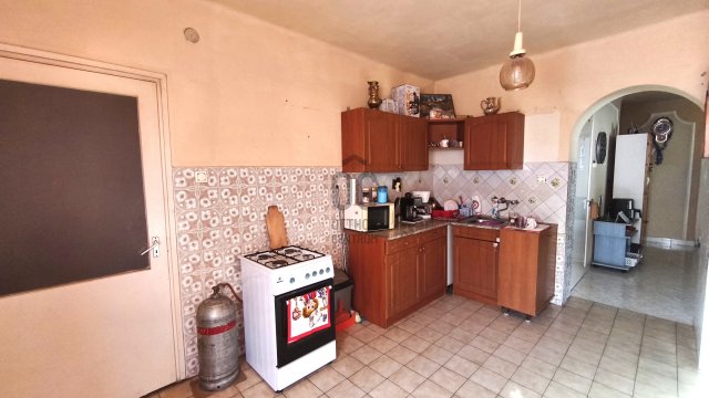 Eladó családi ház, Ebesen 58 M Ft, 4 szobás