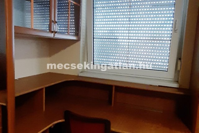 Kiadó téglalakás, albérlet, Pécsett 85 E Ft / hó, 1 szobás
