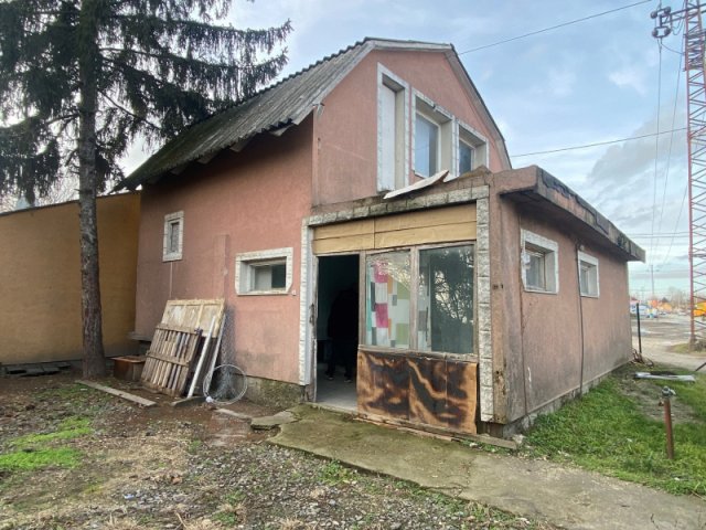 Eladó családi ház, Szigethalmon 27.5 M Ft, 2 szobás