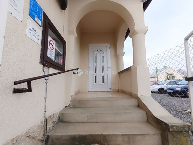 Eladó családi ház, Dombóváron 24.9 M Ft, 2 szobás