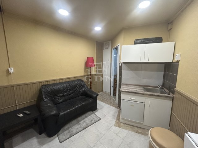 Eladó üzlethelyiség, Budapesten, VIII. kerületben 17.99 M Ft