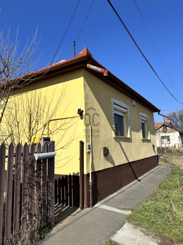 Eladó családi ház, Szolnokon 21.9 M Ft, 3 szobás
