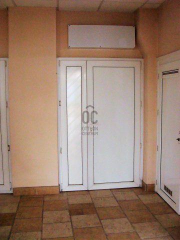 Kiadó üzlethelyiség, Solymáron 320 E Ft / hó