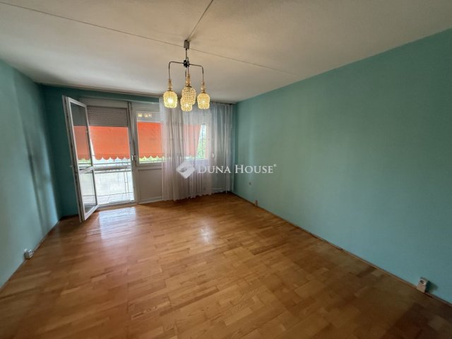 Eladó panellakás, Kecskeméten 29.9 M Ft, 1 szobás