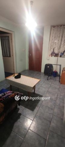 Eladó családi ház, Tiszaföldváron 19 M Ft, 2 szobás