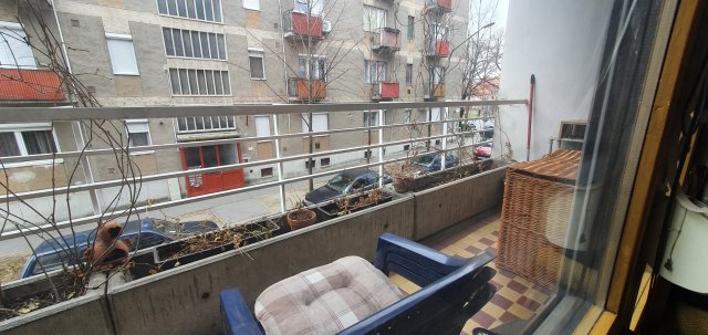 Eladó téglalakás, Szegeden, Hullám utcában 55.9 M Ft, 4 szobás