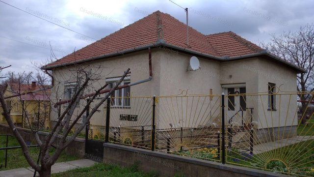 Eladó családi ház, Tiszaföldváron 21.9 M Ft, 3+1 szobás