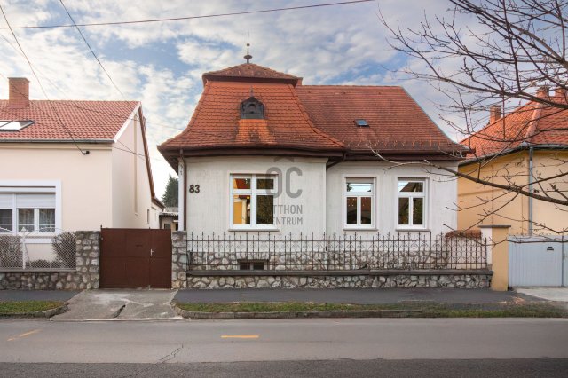 Eladó családi ház, Kaposváron 65.9 M Ft, 3 szobás