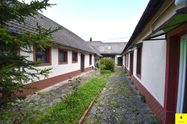 Eladó családi ház, Cákon 120 M Ft, 5 szobás