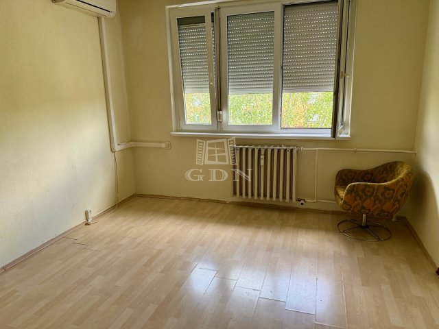 Eladó panellakás, Kecskeméten 34.9 M Ft, 2 szobás