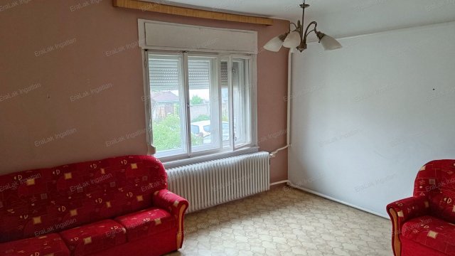 Eladó családi ház, Győrött 59 M Ft, 2 szobás