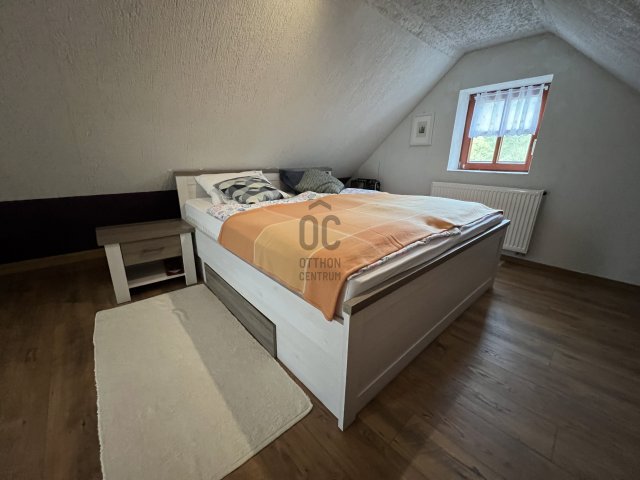 Eladó családi ház, Hőgyészen 26 M Ft, 2 szobás