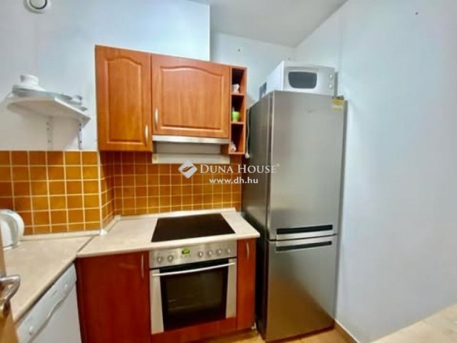 Kiadó téglalakás, albérlet, Pécsett 199 E Ft / hó, 2 szobás