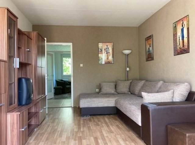 Kiadó panellakás, albérlet, Pécsett 200 E Ft / hó, 2 szobás