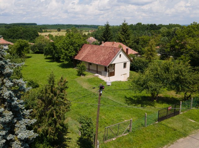 Eladó családi ház, Borsosberényben 23.9 M Ft, 2 szobás