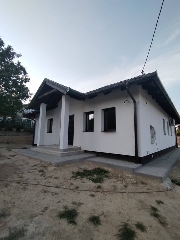 Eladó családi ház, Etyeken 142.5 M Ft, 4 szobás