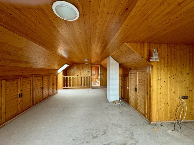 Eladó családi ház, Cegléden 30.9 M Ft, 5 szobás
