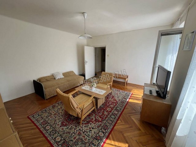 Eladó téglalakás, Dunaújvárosban 26 M Ft, 1 szobás